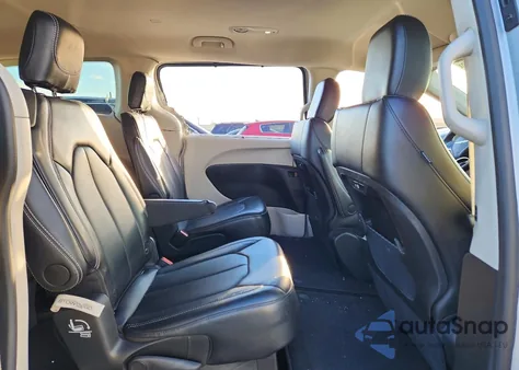 2024 Chrysler Pacifica Touring L z USA, uszkodzony, nr VIN 2C4RC1BG2RR171818